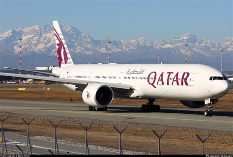 A7 BOB Qatar Airways Boeing 777 367ER Photo By Mario Ferioli ID