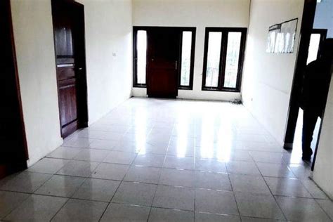 Rumah Sewa Dalam Komplek Besar Tanjung Barat Jakarta Selatan Harga