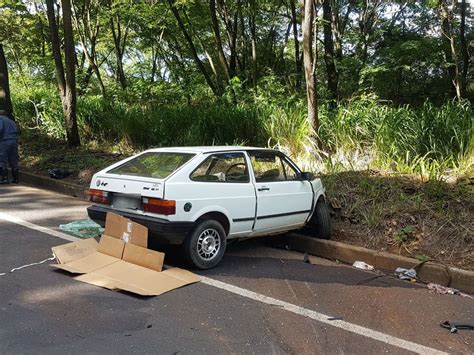 Condutor De Carro Morre Em Acidente Com Caminhão Na Br 452 Em Mg