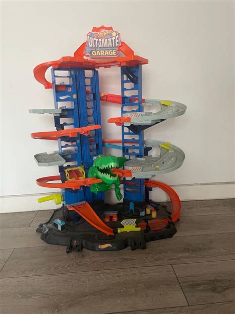 Hot Wheels Garage In Ws Lichfield F R Zum Verkauf Shpock De