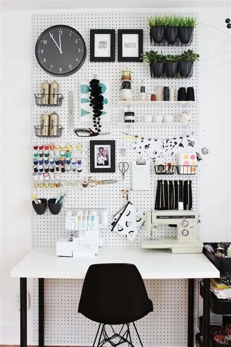 Craft Corner Dreams A Pretty Fix In 2020 Sewing Room Design Diy