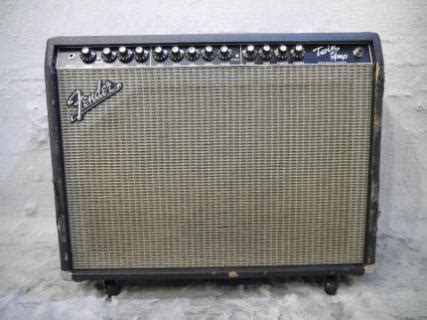 Hot Cool Guitars 東京都足立区佐野 TOPページ 楽器店詳細Jギター