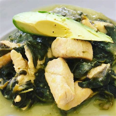 La Comida Del Dia Pollo En Salsa Verde Con Verdolagas Y Aguacate