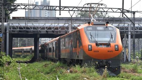 Vande Bharat Express: Vande Sadharan train arrives in Mumbai for trials | Today News