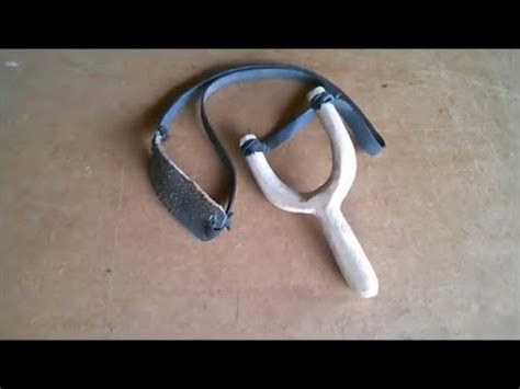 Estilingue Caseiro Custo Zero Homemade Slingshot Zero Cost Youtube