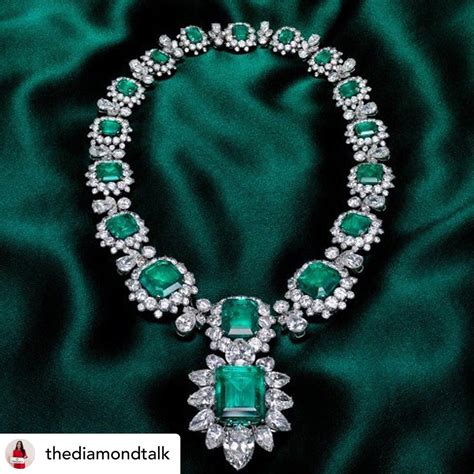 💫 Sparkles95 💫 on Instagram: “The famous Elizabeth Taylor Bulgari ...