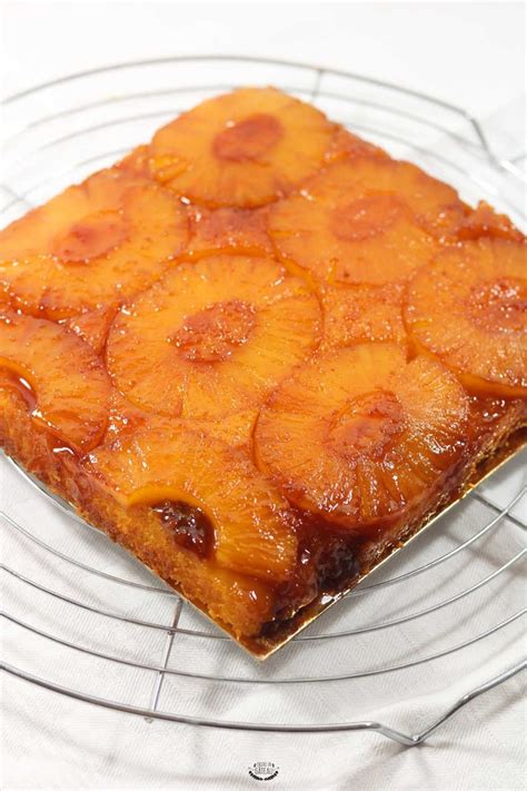 Gâteau renversé à l ananas caramelisé et à la noix de coco