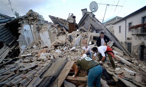 Terremoto Devasta Il Centro Italia Si Contano Vittime E Gravi Danni