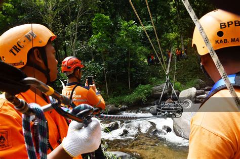 Evakuasi Korban Di Medan Sulit Tak Bisa Sembarangan Yuk Kenali Teknik