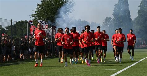 Milan Rose Bowl Stadium Esaurito Per Lamichevole Con Il Real Madrid