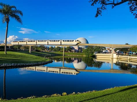 How To Ride The Disney Monorail Disney Monorail Route And Hotels