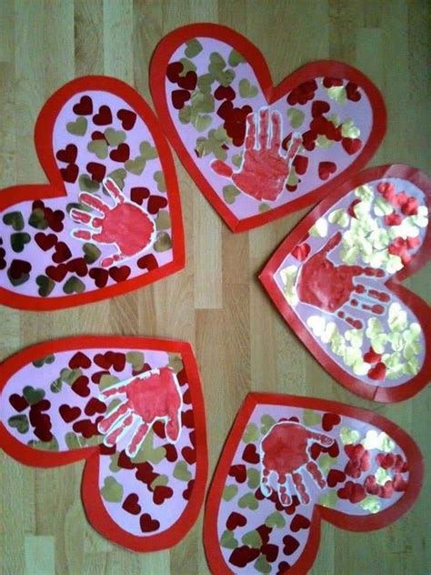 Pin By Lotte Leysen On Inktvisjes Valentines Art Lessons Valentine Art Projects Valentine Crafts