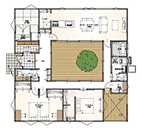 The Floor Plan For A House With An Outdoor Deck And Patio Area As Well