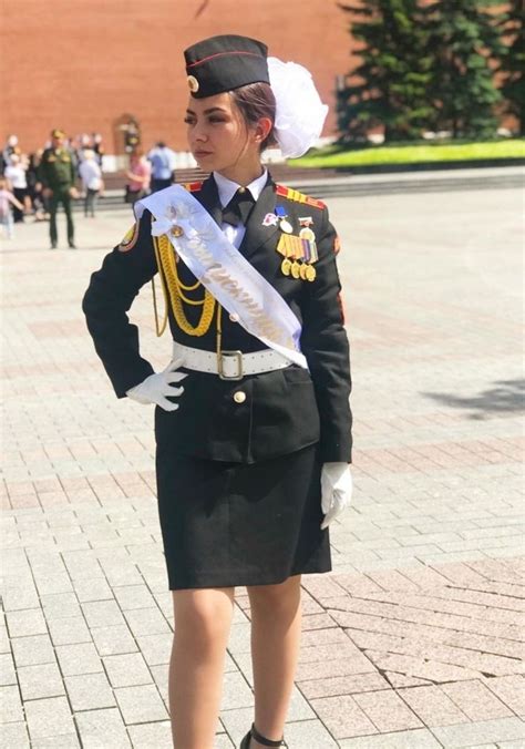 Women In Uniform Panosundaki Pin Kad N