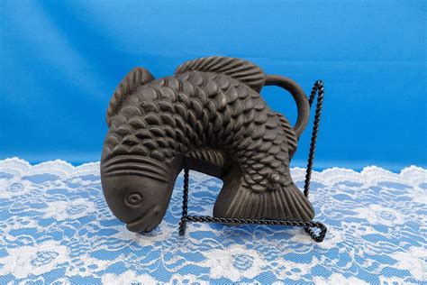 Cast Iron Fish Mold With Handle Unmarked Cake Mold Baking Mold Etsy