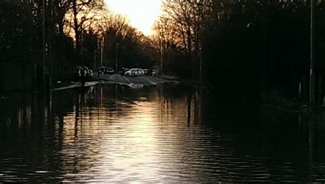 Chertsey flooding - Surrey Live