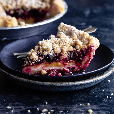 Lemon-Blueberry Streusel Pie - Taming of the Spoon