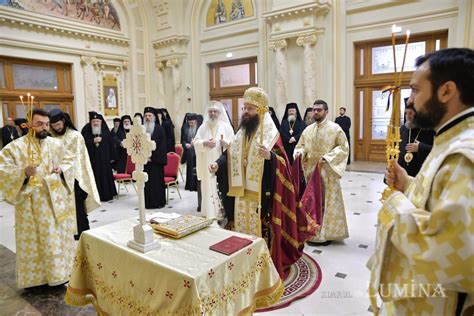 Edin De Lucru A Sf Ntului Sinod La Palatul Patriarhiei Poza