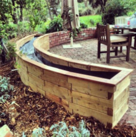 20 Curved Raised Garden Bed Ideas The Urban Decor