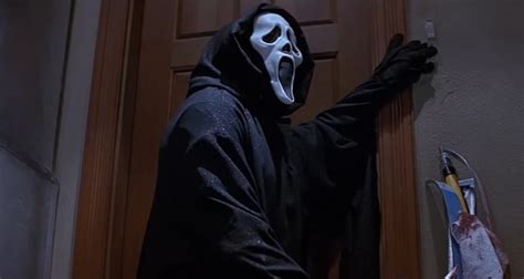 ghostface (1996) | Ghostface scream, Scream movie, Ghost faces