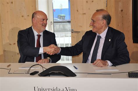 O grupo sanitario Ribera e a Universidade de Vigo asinan a creación da