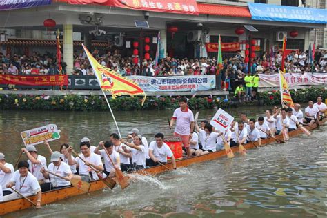 图集丨叠滘龙船漂移赛首日，村头四坊夺冠！精彩瞬间都在这里！