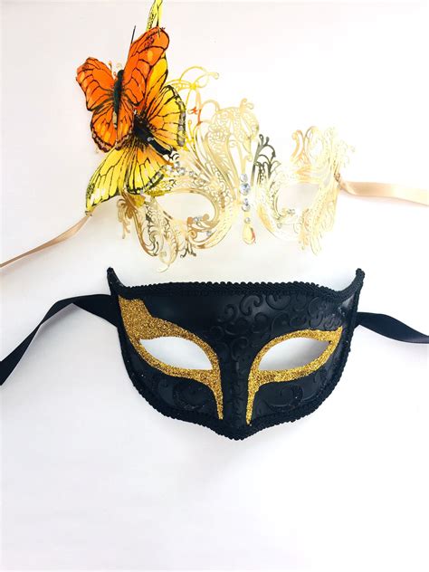 Gold Couple Masks Masquerade Ball Men Gold Mask Women Etsy In 2022 Masks Masquerade Couples