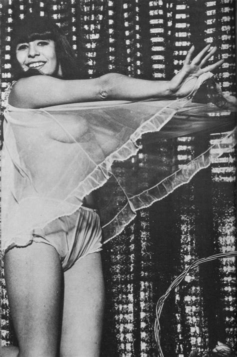 Lingerie Teasing From Vintage Lady From RetroSexChicks