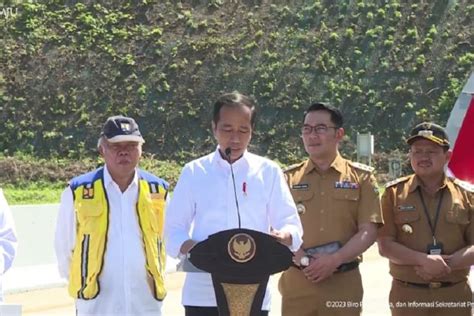 Jokowi Resmikan Jalan Tol Cisumdawu Akses Ke Bandara Kertajati Lebih Mudah