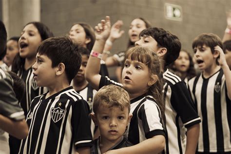 P Quente Bibi Entra Em Campo O Time Do Galo Na Arena Mrv E