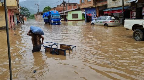 Al Menos 14 Muertos Y Miles De Familias Damnificadas Por Intensas Lluvias En Bolivia