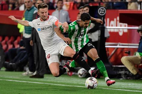 Mercado De Fichajes Ayoze Ya En Sevilla Para Firmar Por El Betis Hasta