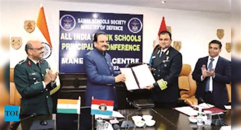 Mod Felicitates Sainik School Principal Patna News Times Of India