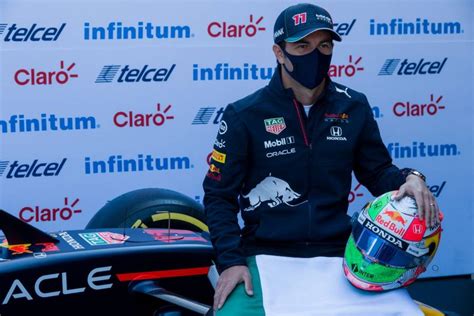 Checo P Rez Presenta Nuevo Casco Especial Para El Gp De M Xico