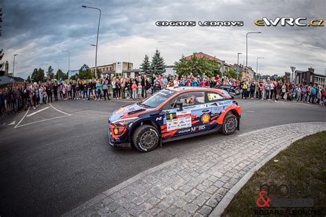 T Nak Ott J Rveoja Martin Hyundai I Coupe Wrc Redgrey L Una