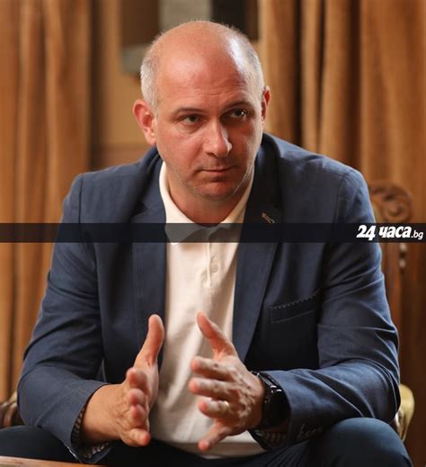 Васил Василев: Разбрах, че Морфов се гласи да гастролира с графити и в ...