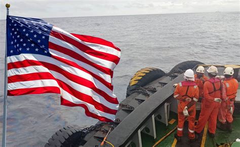 Us Tutulong Sa Paglilinis Sa Oil Spill