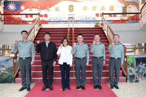 康裕成感謝八軍團支援高雄登革熱防治及汛期防災 民生頭條 Line Today