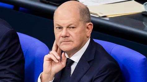 Kanzler will restriktiven Umgang Scholz Wir müssen mehr und