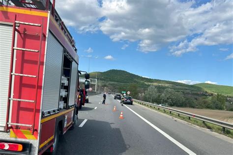 Update Foto Accident Rutier Pe Autostrada A Km Dou Ma Ini S Au