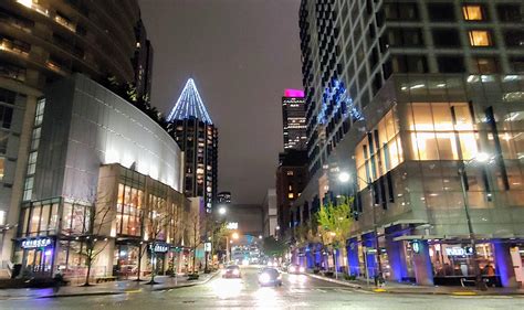 Seattle on a Thursday night. : r/Seattle