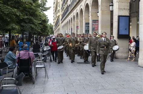 Fotos De La Retreta Militar En Zaragoza Para Celebrar El D A De Las