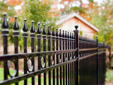 Metal Fence - Lincoln Fencing LLC