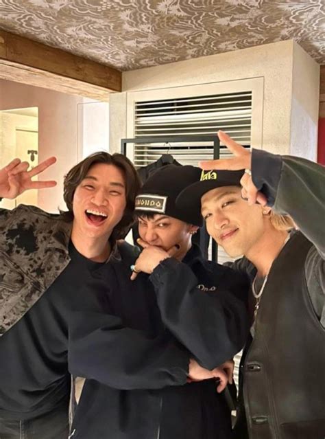 Big Bang S G Dragon Taeyang And Daesung Reunited For A Rare Group Photo Dipe Co Kr