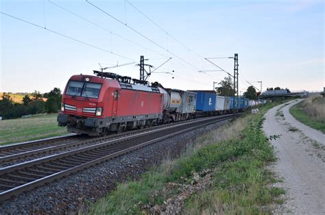 DB Cargo 193 355 X Zieht Einen KLV Zug In Richtung Norden Bahnbilder De