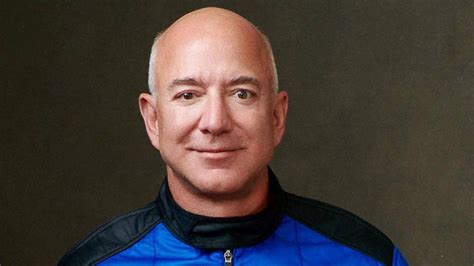 Blue Origin Jeff Bezos Klagt Gegen Nasa Auftrag An Elon Musks Spacex