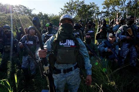 La Jornada Detienen en Michoacán a 13 presuntos integrantes del CJNG