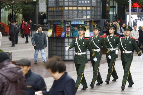 “南京路上好八连”命名60周年｜从“霓虹哨兵”转型“霹雳尖兵”腾讯新闻