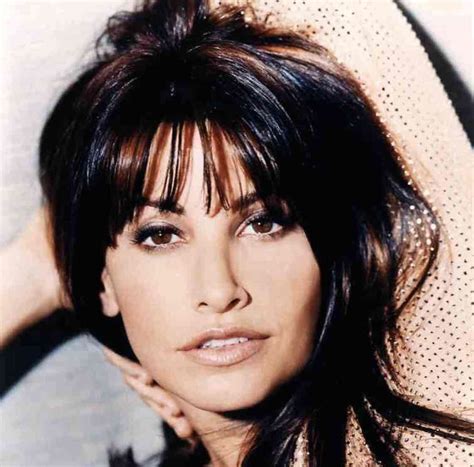 Cameo Gina Gershon