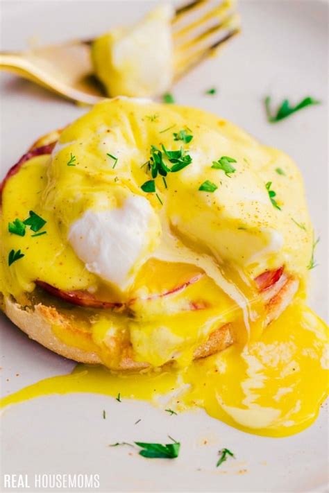 Eggs Benedict With Hollandaise Sauce Real Housemoms